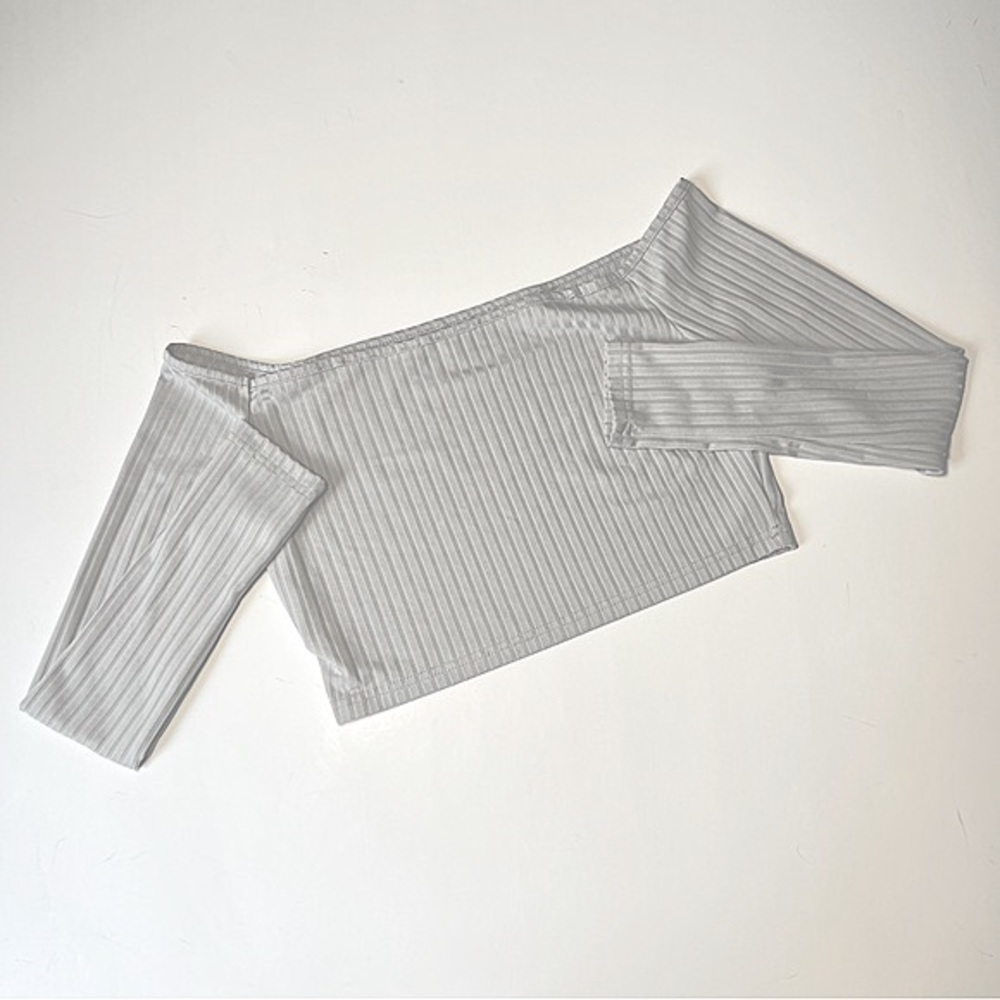 🩷SHEIN SIZE MEDIUM RIBBED OFF THE SHOULDER LONG SLEEVE GOING OUT GRAY